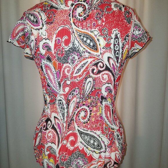 Zac & Rachel Red, black and white button up top M - Picture 3 of 3